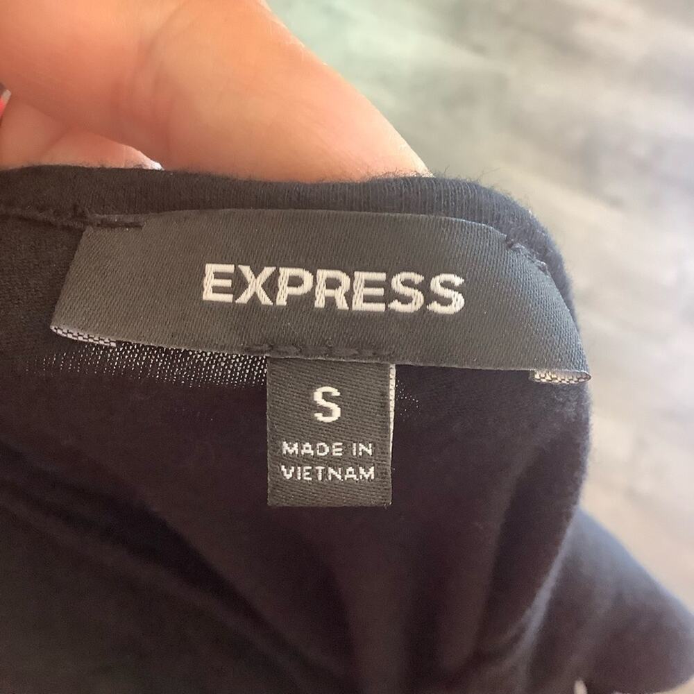 Express Ruffled Sleeve Tee - Picture 6 of 6